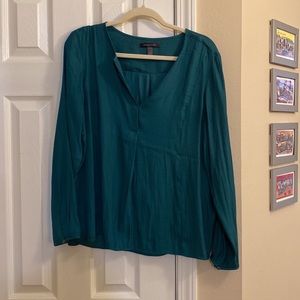 Like New Banana Republic Forest Green Flowy Twill Blouse - Size Large